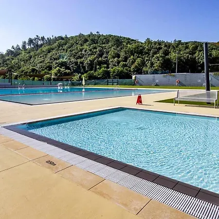Holiday home Casa Nuria Con Piscina Publica Y Solarium Bescano