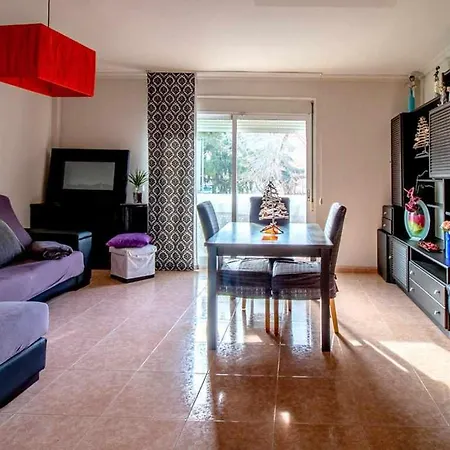 Holiday home Casa Nuria Con Piscina Publica Y Solarium Bescano
