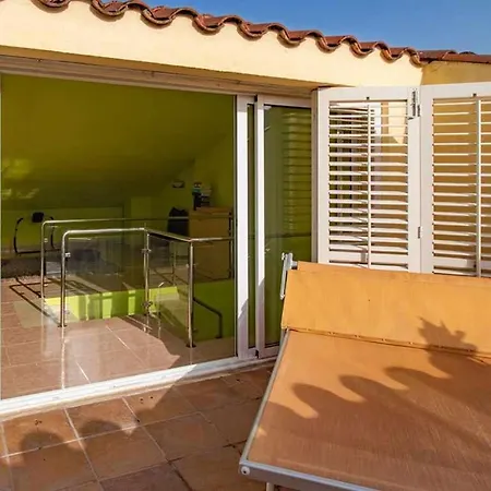 Holiday home Casa Nuria Con Piscina Publica Y Solarium Bescano