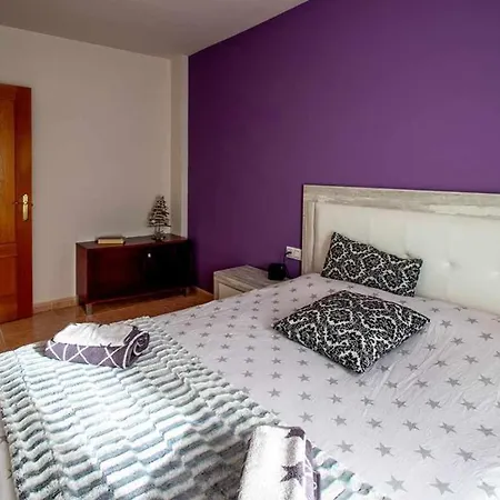 Holiday home Casa Nuria Con Piscina Publica Y Solarium Bescano
